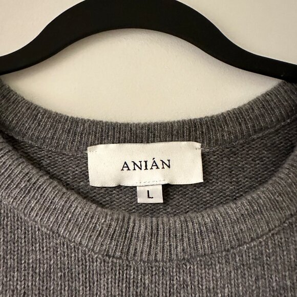 The Cashmino Crewneck - Picture 4 of 5